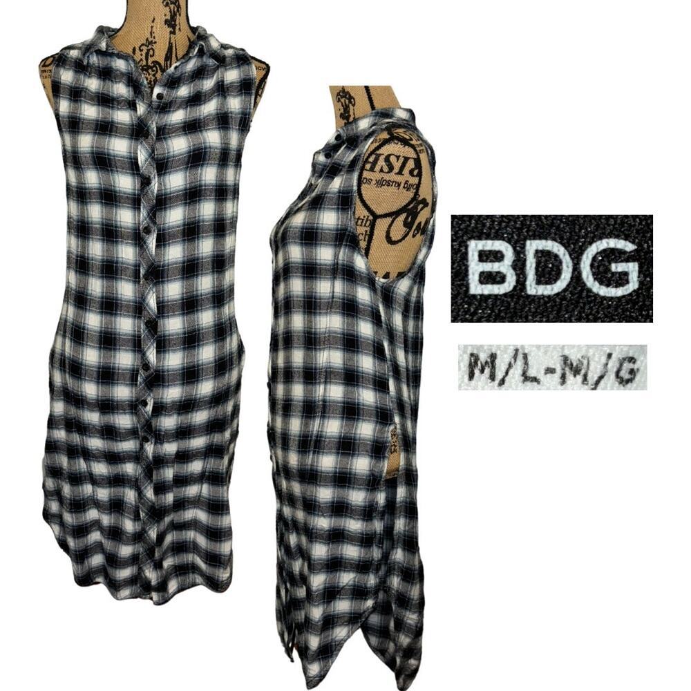 BDG Plaid Flannel Maxi Dress Blue Black Sleeveless Slits Size Medium Soft Grunge
